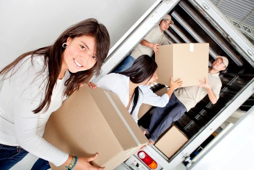 Local removal van service for flats and homes in Hackney